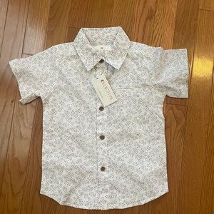 Ollie’s Day White short sleeve button up w/ a subtle brown design kids size 4/5
